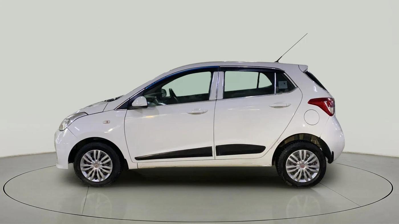 2018 Hyundai Grand i10 SPORTZ U2 1.2 CRDI, Diesel, Manual, 92,575 km, Left Side