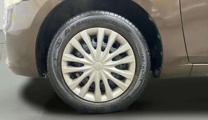 2016 Maruti Ciaz VXI, Petrol, Manual, 82,540 km, Left Front Wheel