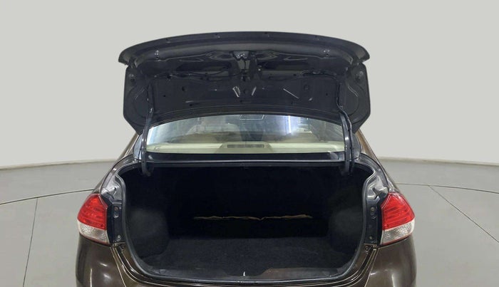 2016 Maruti Ciaz VXI, Petrol, Manual, 82,540 km, Boot Inside