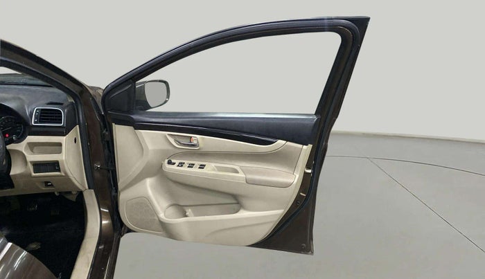 2016 Maruti Ciaz VXI, Petrol, Manual, 82,540 km, RHS Front Door