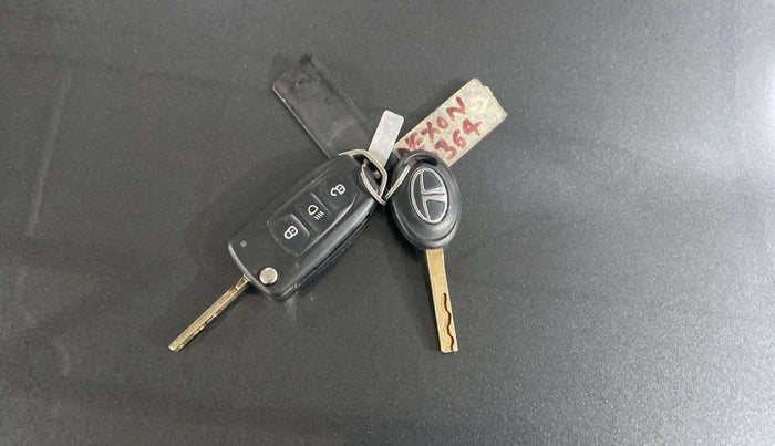2023 Tata NEXON SMART+ 1.2 PETROL, Petrol, Manual, 3,961 km, Key Close Up