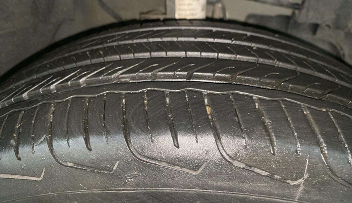 2023 Tata NEXON SMART+ 1.2 PETROL, Petrol, Manual, 3,961 km, Right Front Tyre Tread