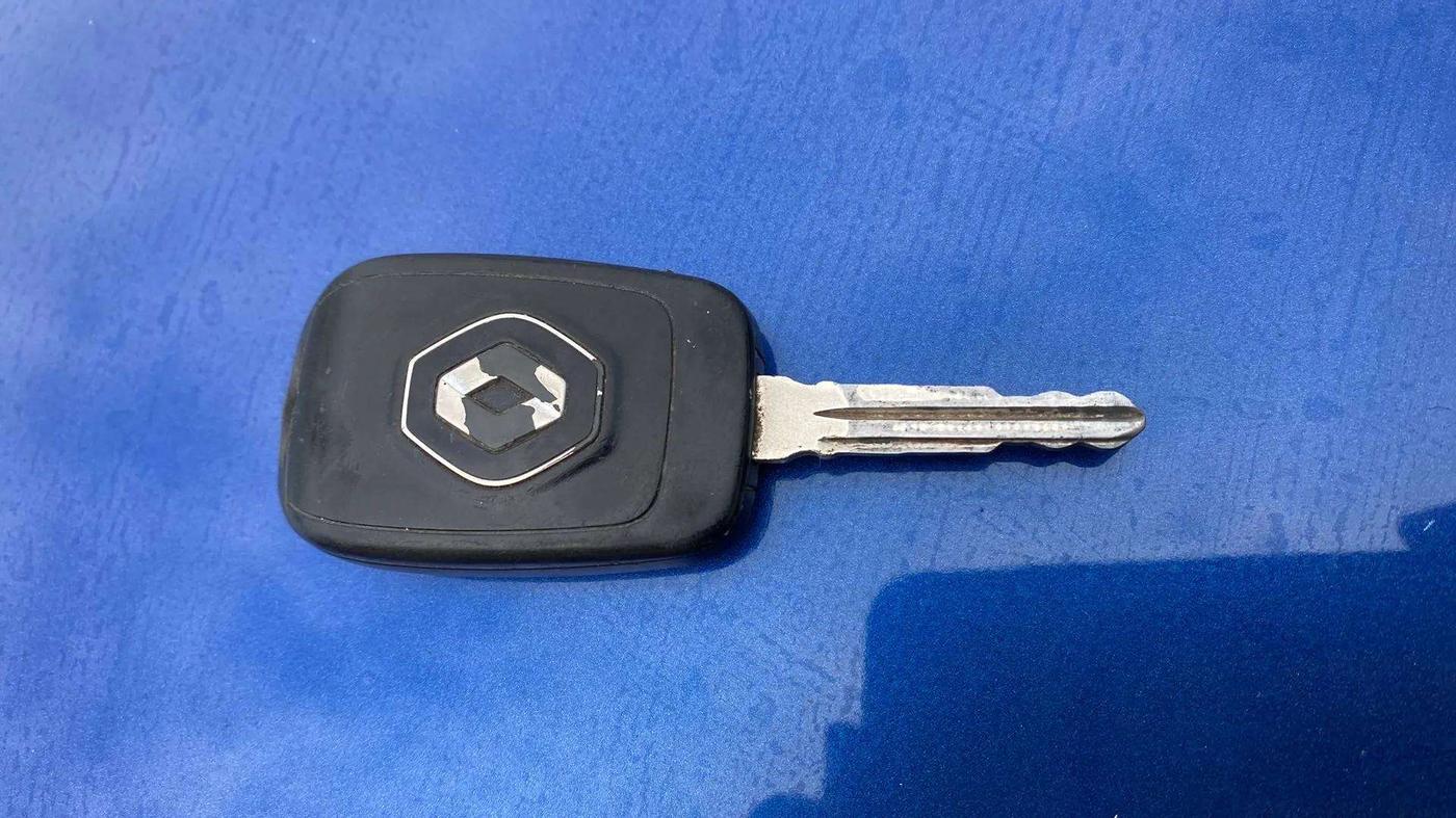 2021 Renault TRIBER RXT, Petrol, Manual, 67,938 km, Key Close Up