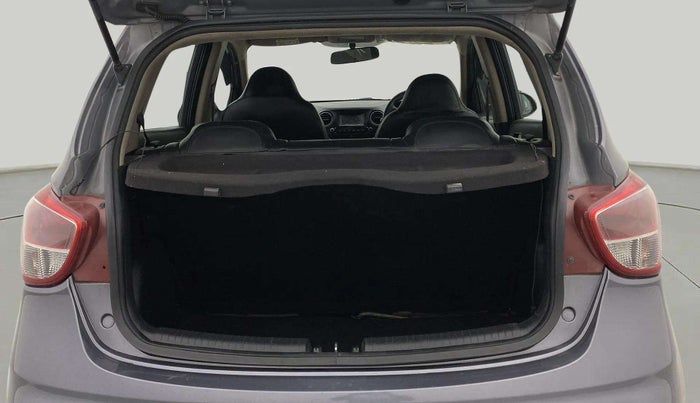 2017 Hyundai Grand i10 SPORTZ 1.2 KAPPA VTVT, Petrol, Manual, 52,759 km, Boot Inside