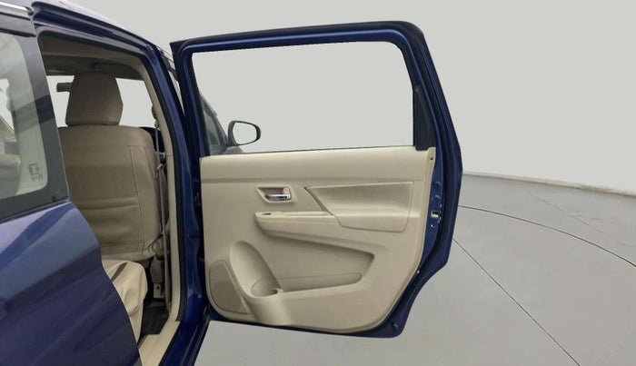 2022 Maruti Ertiga ZXI (O) CNG, CNG, Manual, 222 km, RHS Rear Door