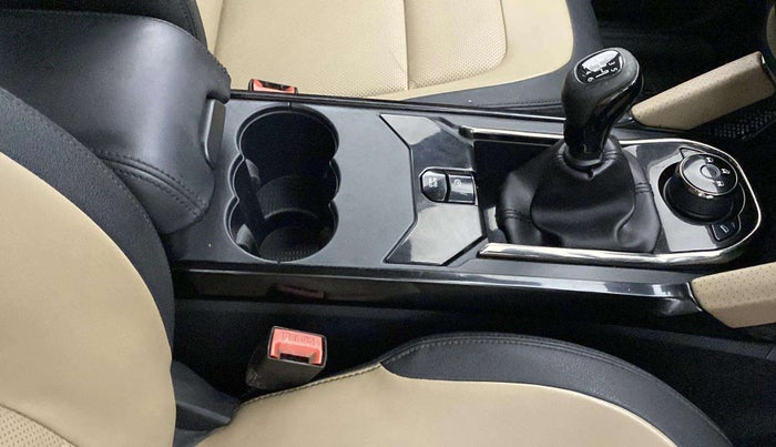 2022 Tata Safari XZ PLUS KAZIRANGA, Diesel, Manual, 79,296 km, Gear Lever