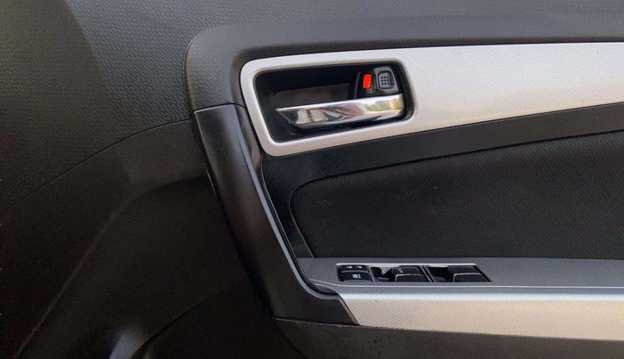 2021 Maruti Vitara Brezza ZXI PLUS, Petrol, Manual, 64,172 km, Driver Side Door Panels Control