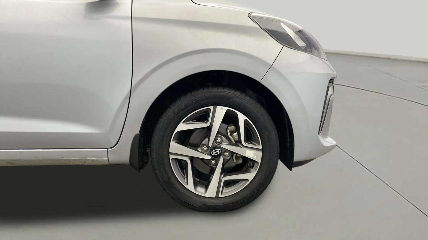 2023 Hyundai AURA SX 1.2 CNG, CNG, Manual, 40,328 km, Right Front Wheel