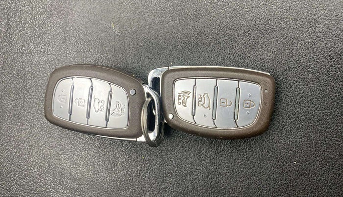 2019 Hyundai VENUE SX PLUS 1.0 TURBO DCT, Petrol, Automatic, 68,382 km, Key Close Up
