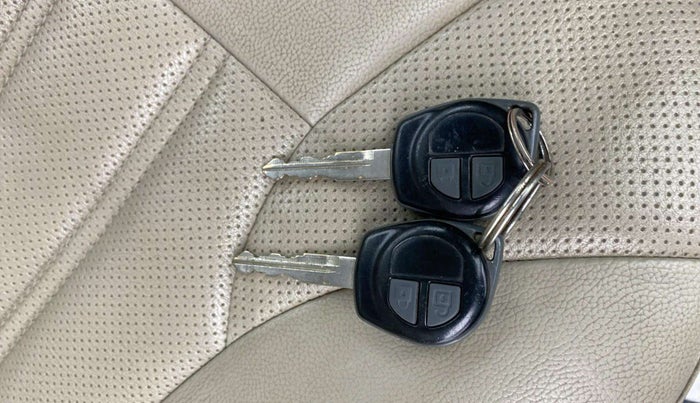 2013 Maruti Ertiga VXI, Petrol, Manual, 68,816 km, Key Close Up