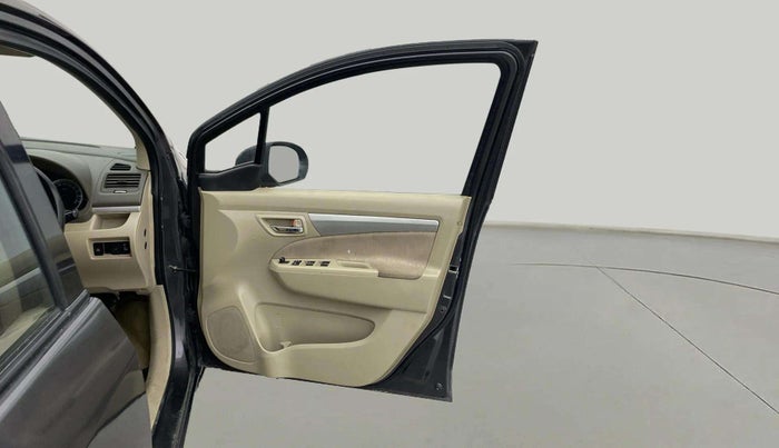 2013 Maruti Ertiga VXI, Petrol, Manual, 68,816 km, RHS Front Door