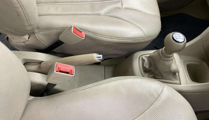 2013 Maruti Ertiga VXI, Petrol, Manual, 68,816 km, Gear Lever