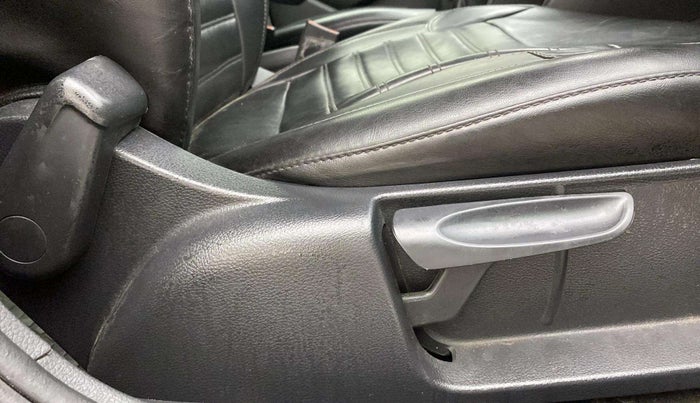 2021 Volkswagen Polo HIGHLINE PLUS 1.0L TSI, Petrol, Manual, 97,782 km, Driver Side Adjustment Panel
