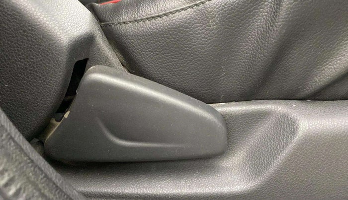 2016 Renault Kwid RXT 1.0 AMT, Petrol, Automatic, 27,204 km, Driver Side Adjustment Panel