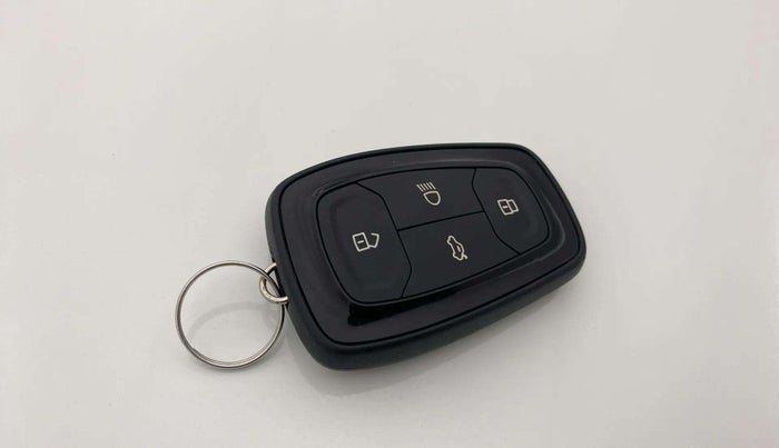 2023 Tata ALTROZ XZA PLUS, Petrol, Automatic, 16,208 km, Key Close Up
