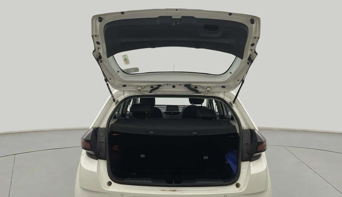 2023 Tata ALTROZ XZA PLUS, Petrol, Automatic, 16,208 km, Boot Door Open