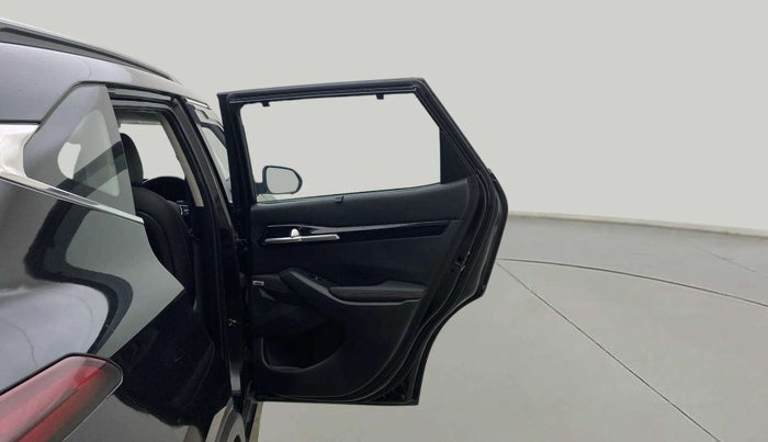 2022 KIA SELTOS GTX PLUS 1.5 DIESEL AT, Diesel, Automatic, 61,744 km, RHS Rear Door