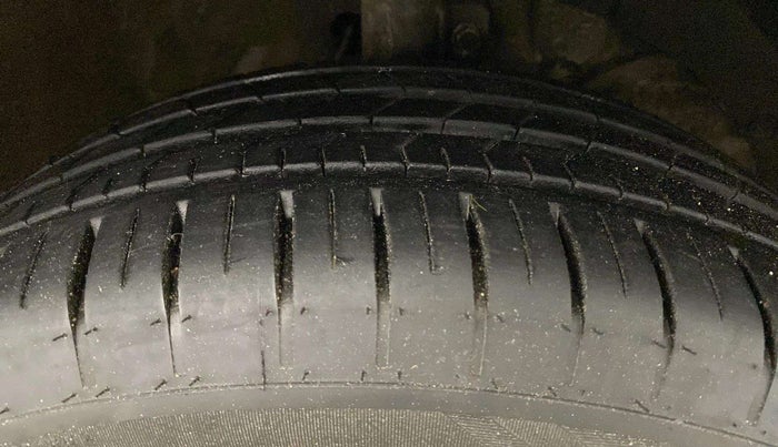 2018 Maruti Baleno ALPHA PETROL 1.2, Petrol, Manual, 84,810 km, Right Front Tyre Tread