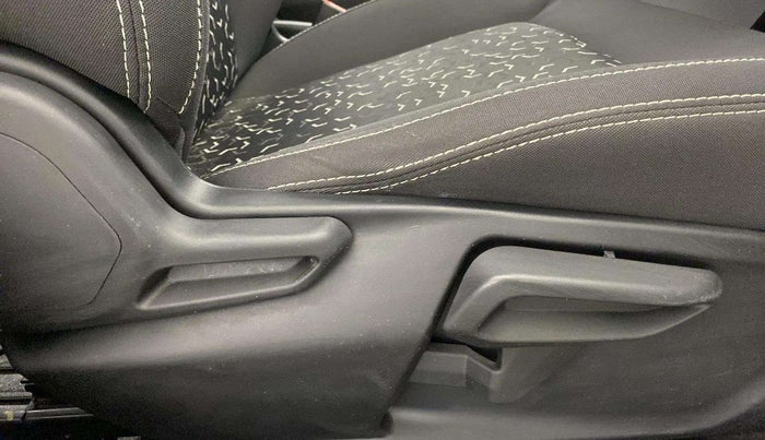 2022 Tata Tiago XT PETROL, Petrol, Manual, 20,334 km, Driver Side Adjustment Panel