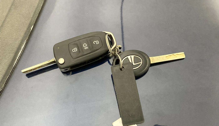 2022 Tata Tiago XT PETROL, Petrol, Manual, 20,334 km, Key Close Up
