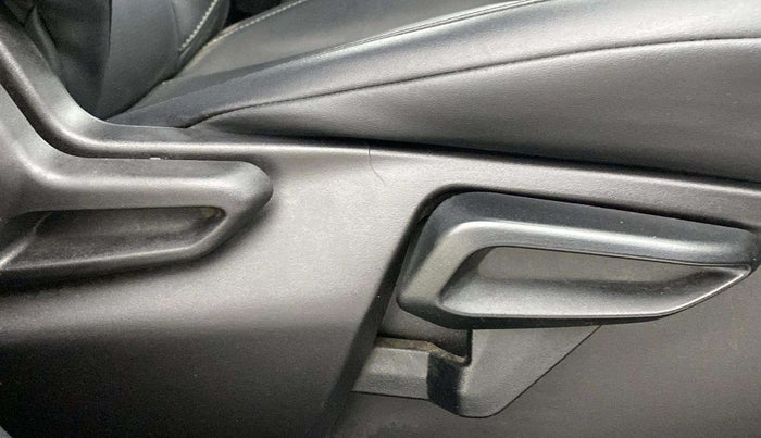 2022 Tata NEXON XZ PLUS PETROL DARK EDITION, Petrol, Manual, 36,961 km, Driver Side Adjustment Panel