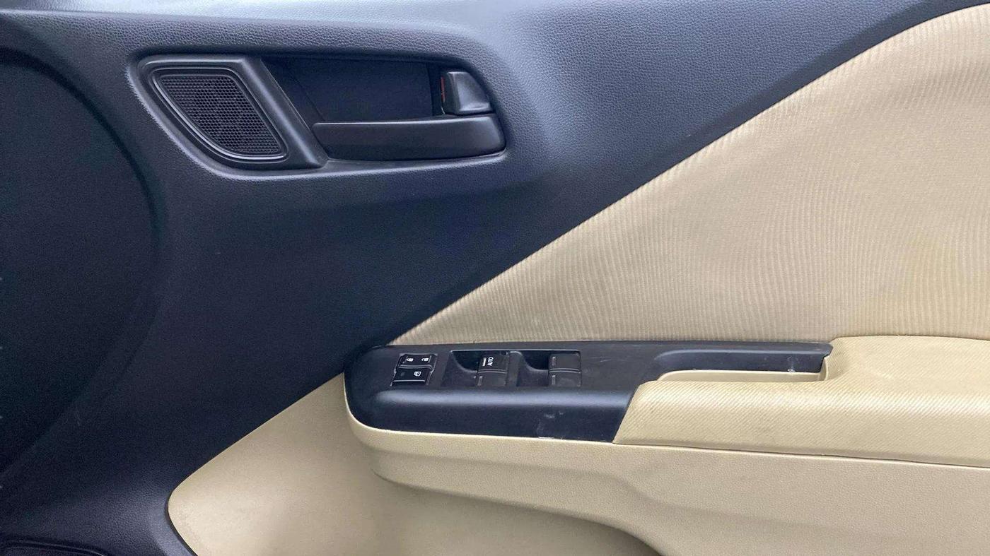 2015 Honda City 1.5L I-VTEC SV, Petrol, Manual, 50,575 km, Driver Side Door Panels Control