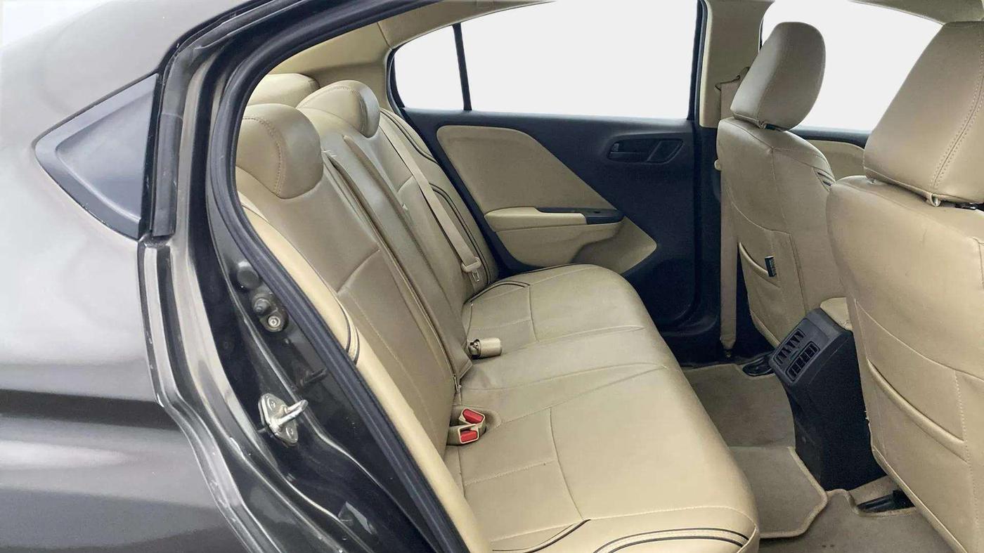 2015 Honda City 1.5L I-VTEC SV, Petrol, Manual, 50,575 km, Right Side Rear Door Cabin