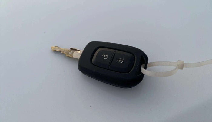 2023 Renault Kwid RXL 1.0 (O), Petrol, Manual, 11,933 km, Key Close Up