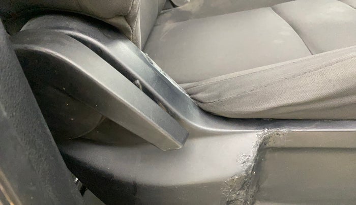 2023 Tata Harrier XE 2.0L KRYOTEC, Diesel, Manual, 1,04,313 km, Driver Side Adjustment Panel