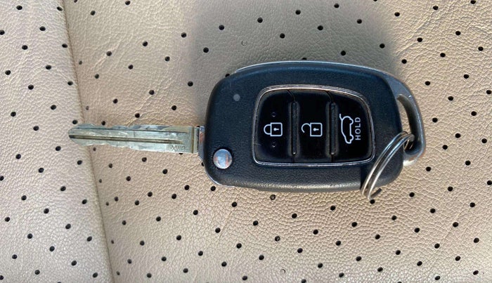 2020 Hyundai VENUE SX 1.0 TURBO, Petrol, Manual, 87,227 km, Key Close Up