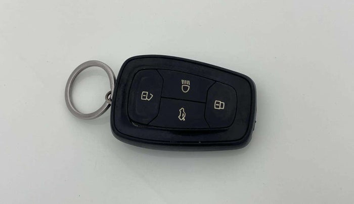 2020 Tata ALTROZ XT PETROL, Petrol, Manual, 71,786 km, Key Close Up
