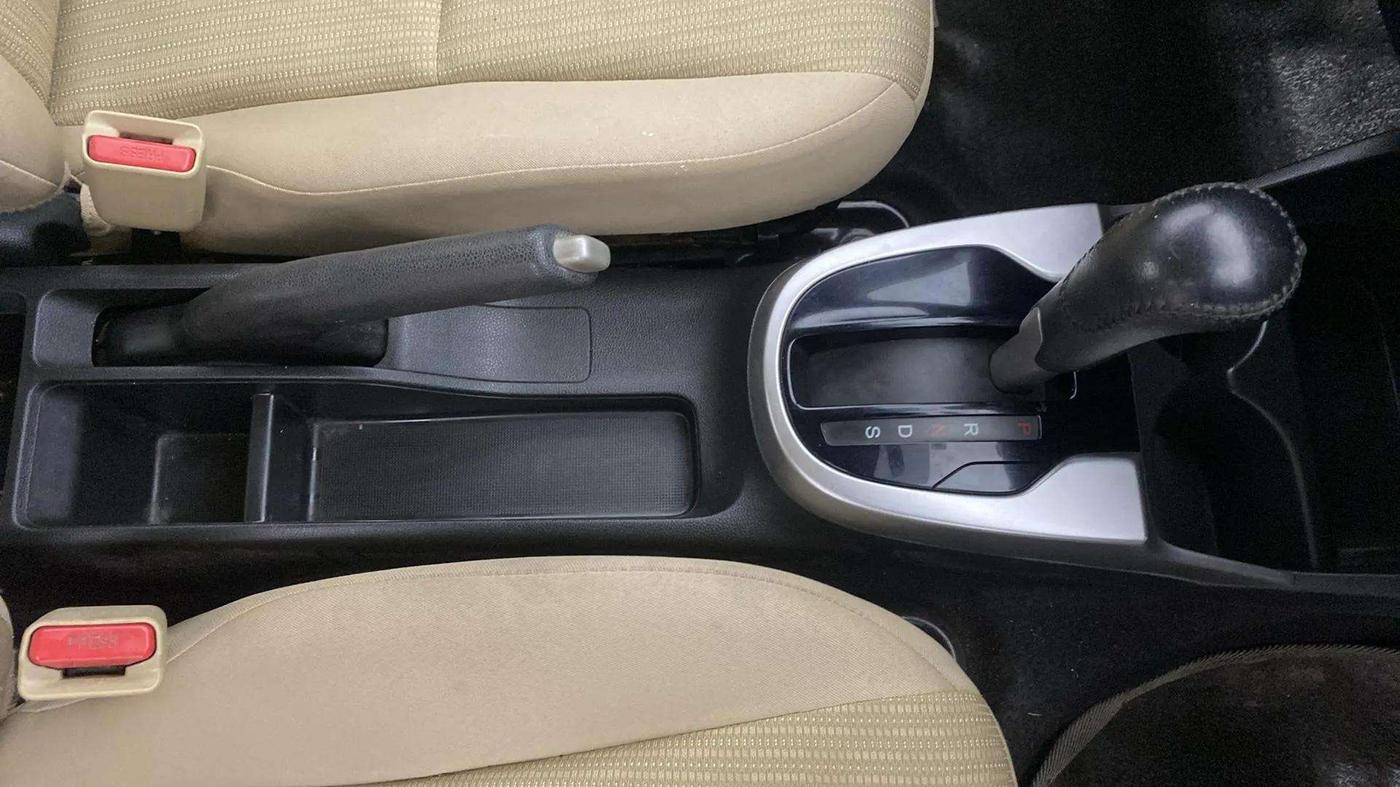 2015 Honda Jazz 1.2L I-VTEC V AT, Petrol, Automatic, 36,947 km, Gear Lever