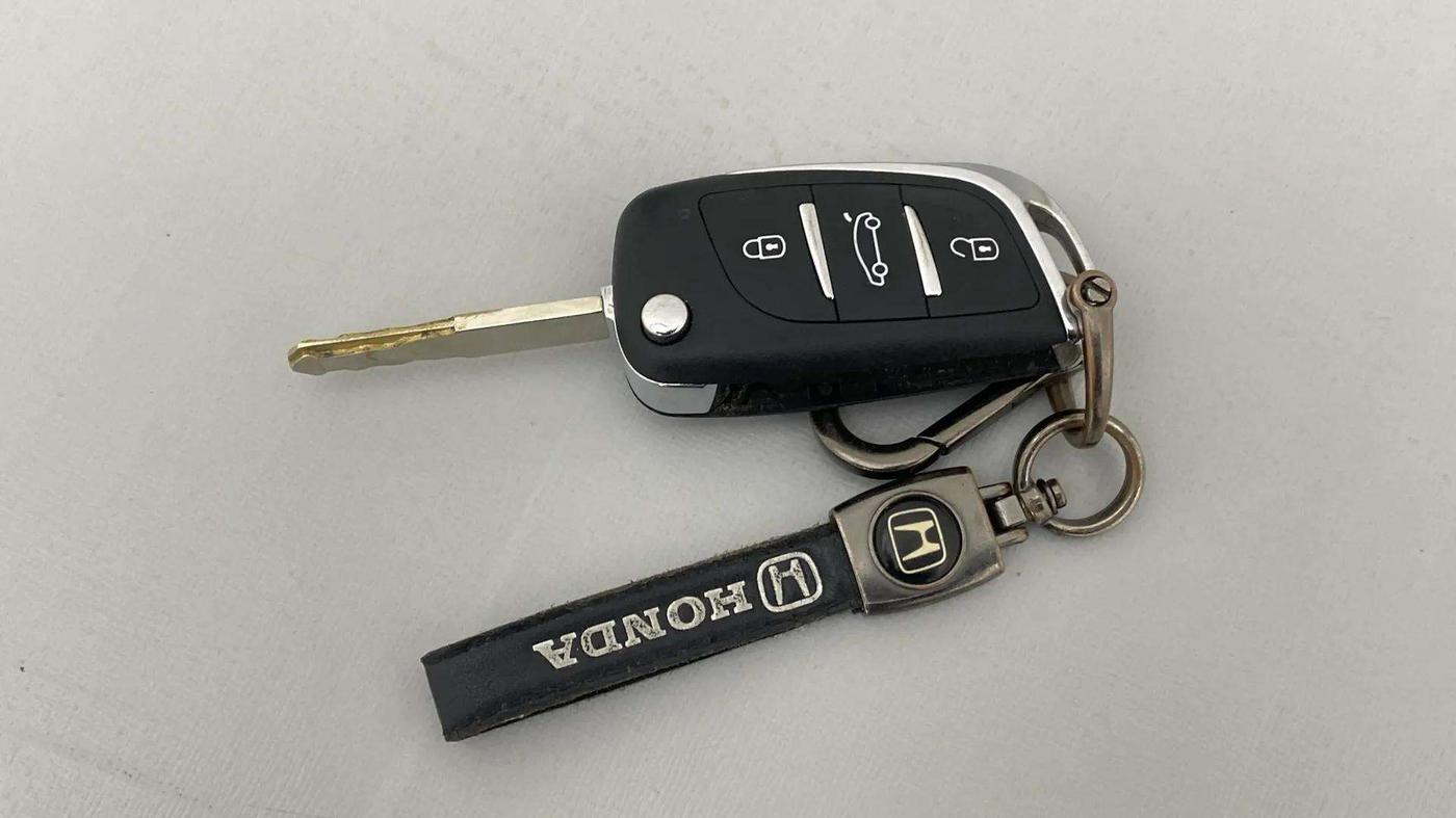 2015 Honda Jazz 1.2L I-VTEC V AT, Petrol, Automatic, 36,947 km, Key Close Up