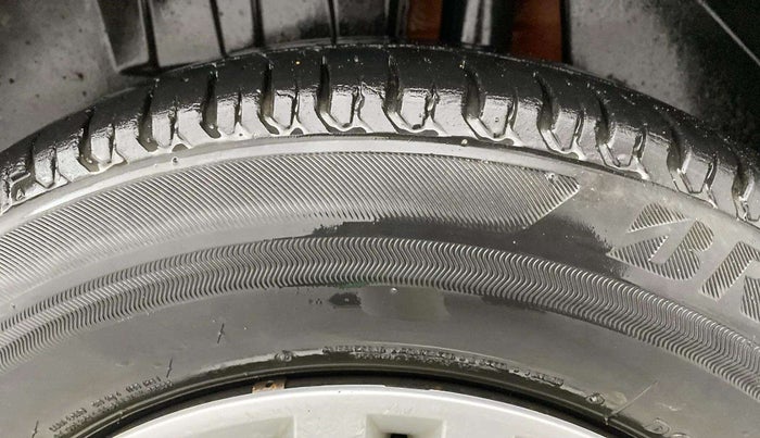 2017 Maruti Dzire VDI, Diesel, Manual, 96,606 km, Left Rear Tyre Tread