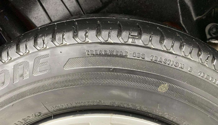 2017 Maruti Dzire VDI, Diesel, Manual, 96,606 km, Right Rear Tyre Tread