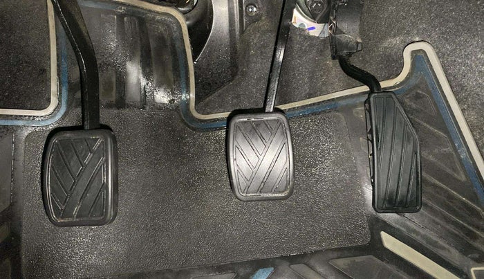 2022 Maruti IGNIS ZETA 1.2, Petrol, Manual, 8,660 km, Pedals