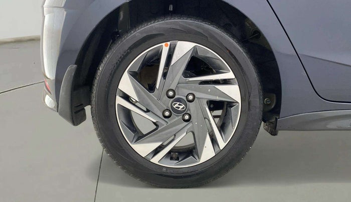 2021 Hyundai NEW I20 ASTA (O) 1.2 MT, Petrol, Manual, 40,765 km, Right Rear Wheel