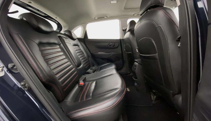 2021 Hyundai NEW I20 ASTA (O) 1.2 MT, Petrol, Manual, 40,765 km, Right Side Rear Door Cabin