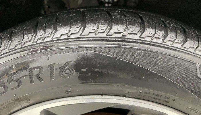 2021 Hyundai NEW I20 ASTA (O) 1.2 MT, Petrol, Manual, 40,765 km, Left Front Tyre Tread