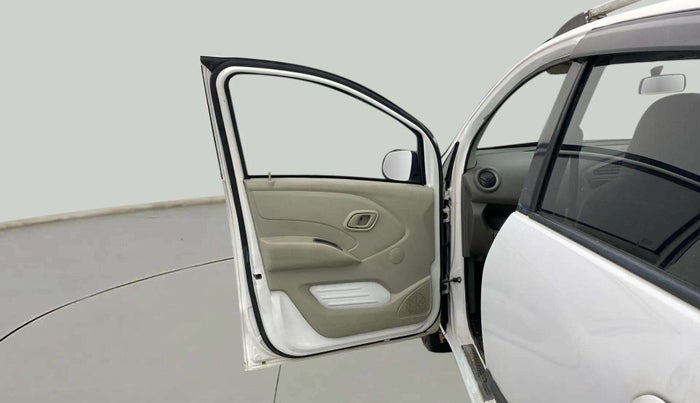 2016 Datsun Redi Go T (O), Petrol, Manual, 70,418 km, LHS Front Door