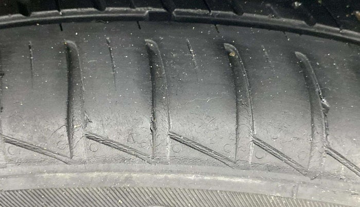 2021 Maruti New Wagon-R VXI 1.0, Petrol, Manual, 40,285 km, Right Front Tyre Tread