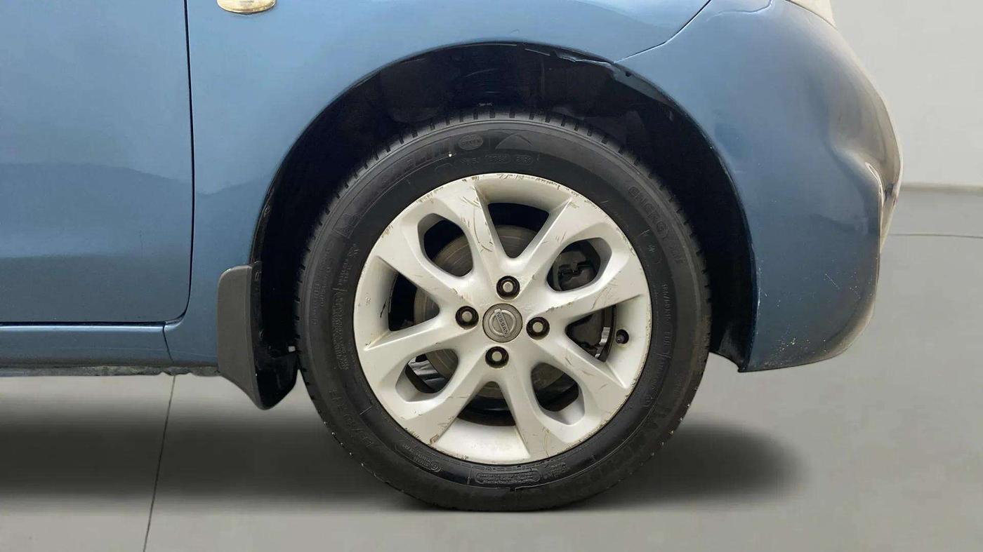 2014 Nissan Micra XV CVT, Petrol, Automatic, 84,836 km, Right Front Wheel
