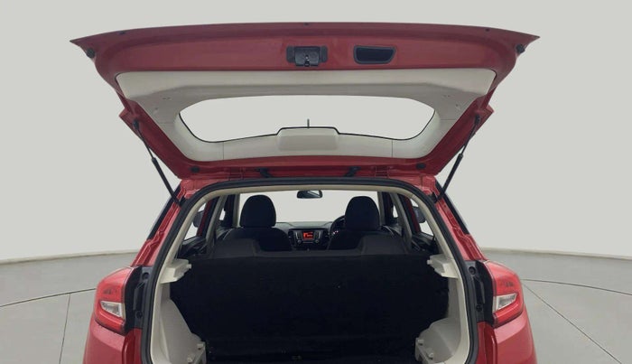2022 Mahindra XUV300 W6 1.5 Sunroof Diesel, Diesel, Manual, 45,598 km, Boot Door Open