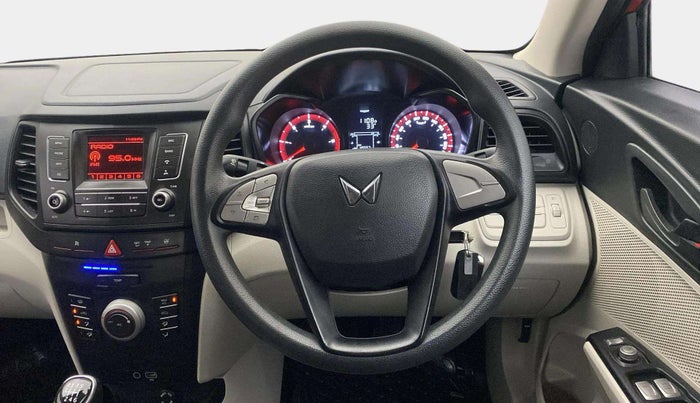 2022 Mahindra XUV300 W6 1.5 Sunroof Diesel, Diesel, Manual, 45,598 km, Steering Wheel Close Up