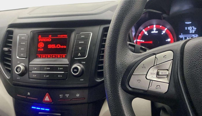 2022 Mahindra XUV300 W6 1.5 Sunroof Diesel, Diesel, Manual, 45,598 km, Air Conditioner