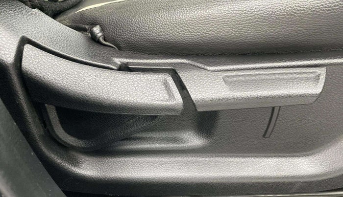 2021 KIA SONET HTX 1.0 DCT, Petrol, Automatic, 53,625 km, Driver Side Adjustment Panel