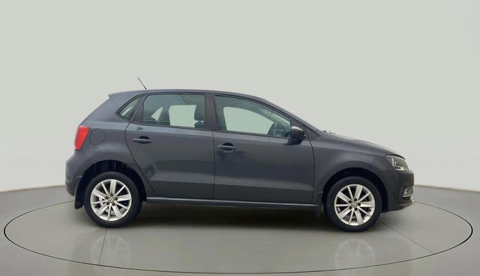 2016 Volkswagen Polo HIGHLINE1.2L, Petrol, Manual, 70,541 km, Right Side View