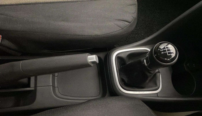 2016 Volkswagen Polo HIGHLINE1.2L, Petrol, Manual, 70,541 km, Gear Lever