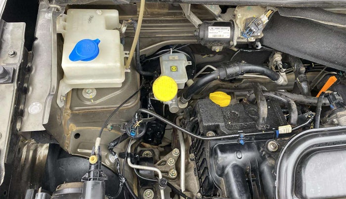 2019 Renault Kwid RXT 1.0 AMT (O), Petrol, Automatic, 27,047 km, Engine View - Right