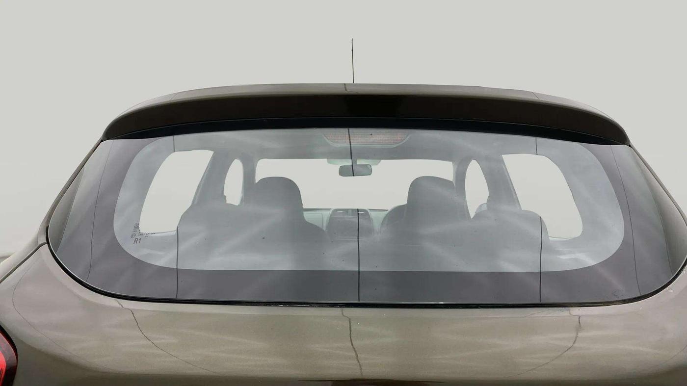 2019 Renault Kwid RXT 1.0 AMT (O), Petrol, Automatic, 27,047 km, Rear Windshield